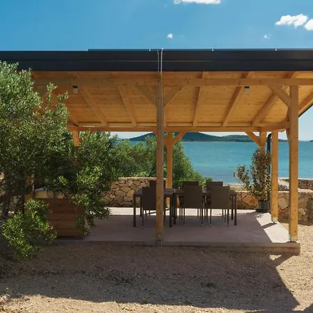 Maris * Betina (Sibenik-Knin)