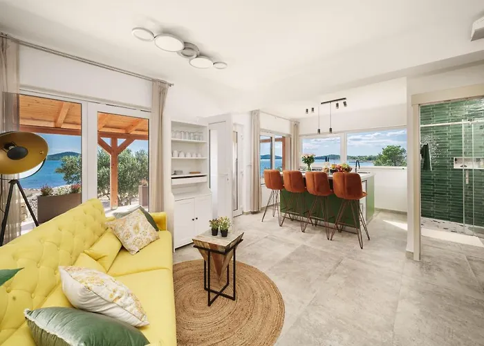 וילה Maris בטינה